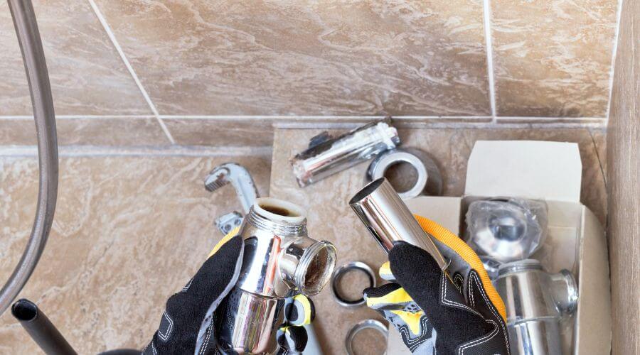 Professional gutter cleaning in Taylors, SC